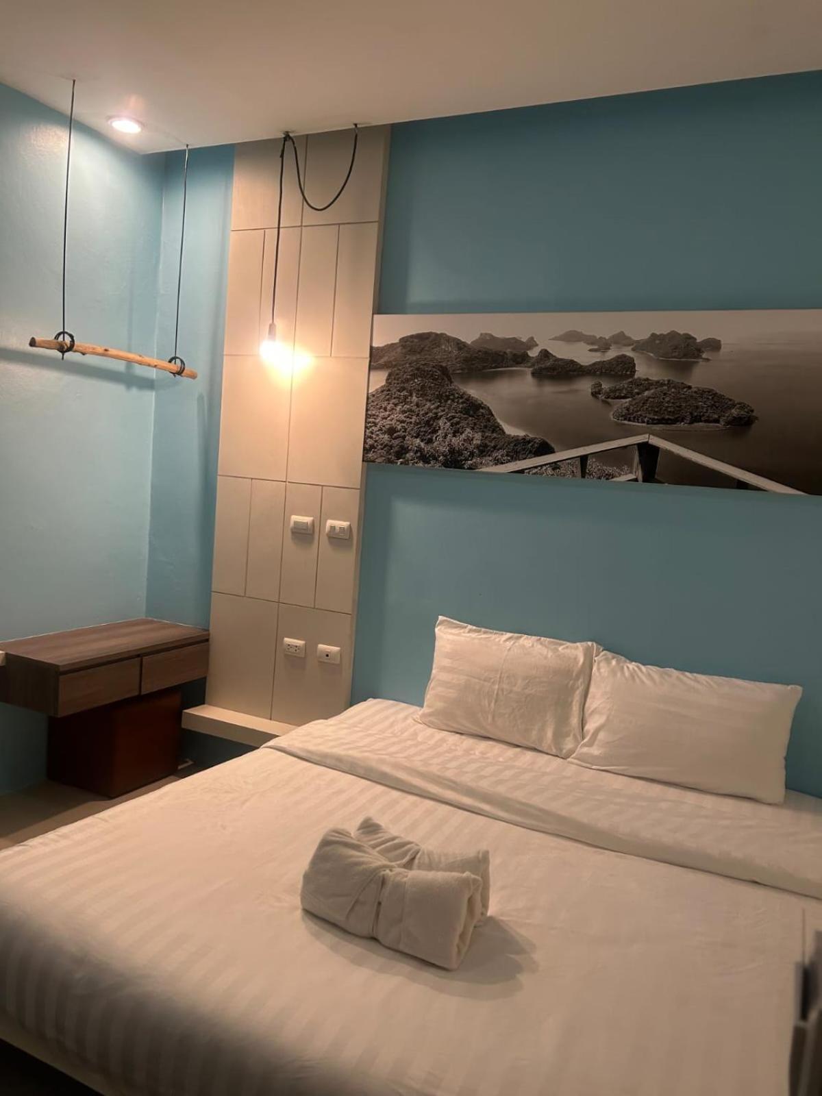 Hotel The Journey Patong New Exterior foto