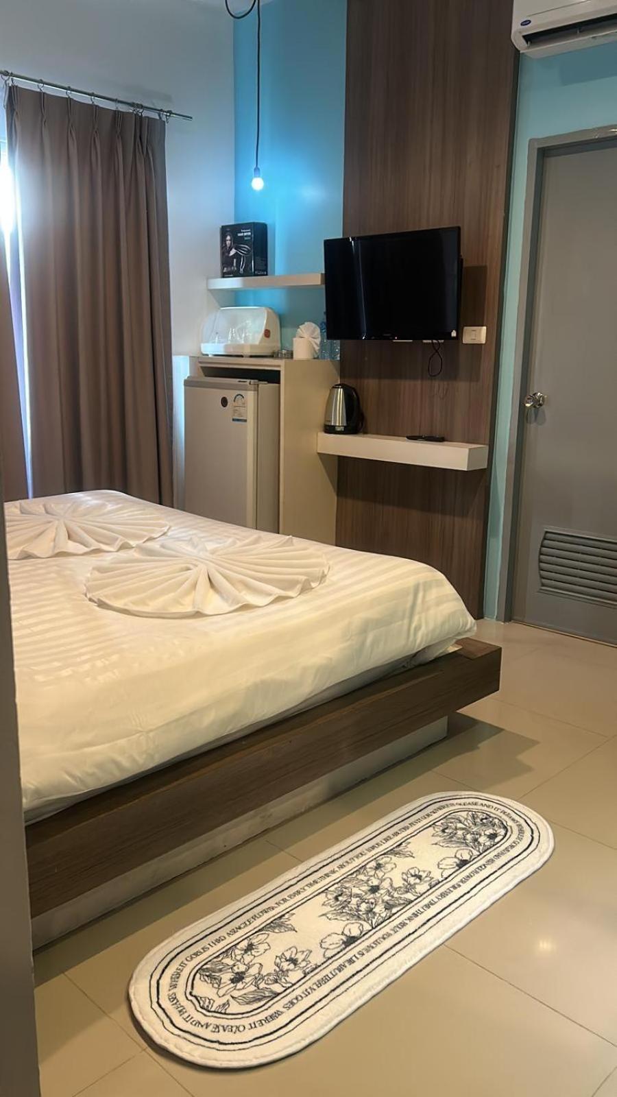 Hotel The Journey Patong New Exterior foto